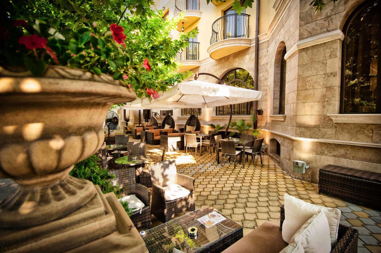 Hotel Chinar Хисаря Экстерьер фото